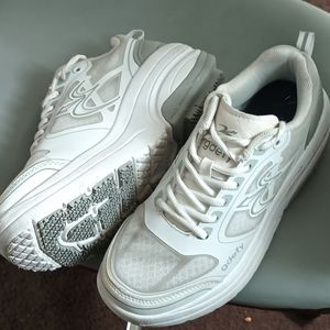 Gdefy plantar fasciitis shoes mighty walk comfort shoes GDeft gravity defyer 6.5